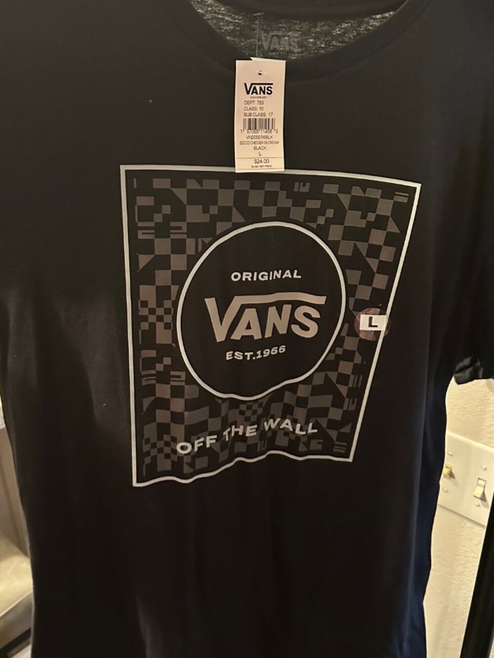 Men's Vans Shirt - Large - NWT